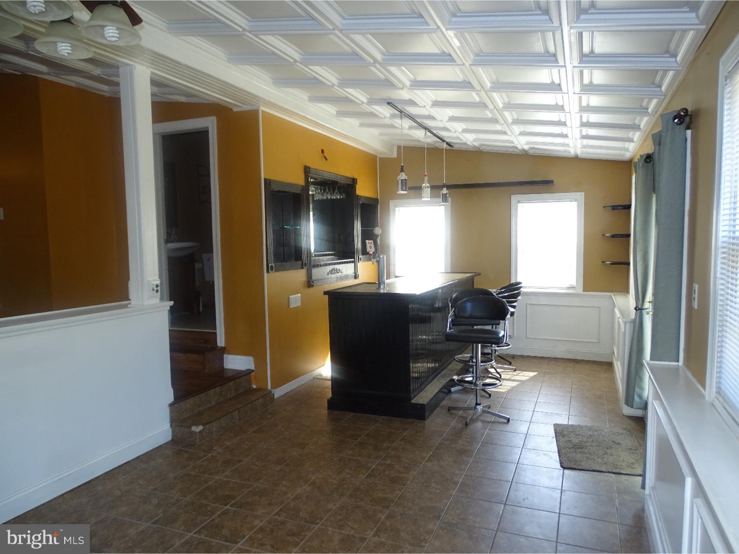 30 Woodlawn Road Warminster, PA 18974 - Photo 11 of 21 Family Room