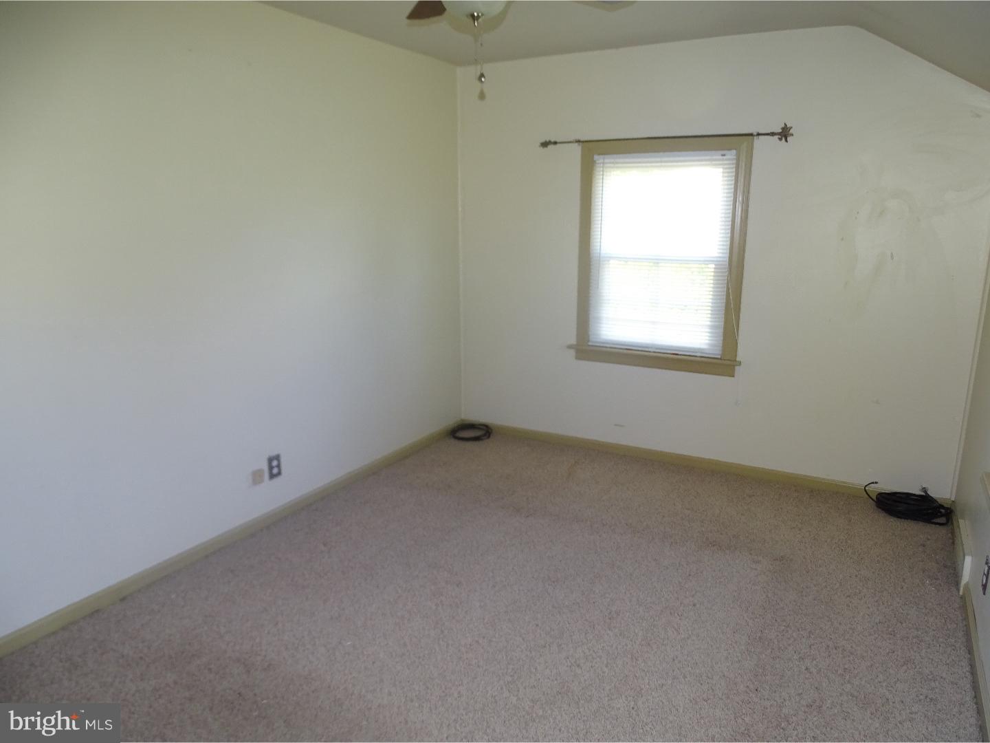 30 Woodlawn Road Warminster, PA 18974 - Photo 16 of 21 Bedroom 2