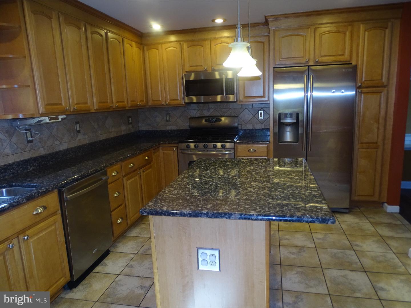 30 Woodlawn Road Warminster, PA 18974 - Photo 6 of 21 Kitchen