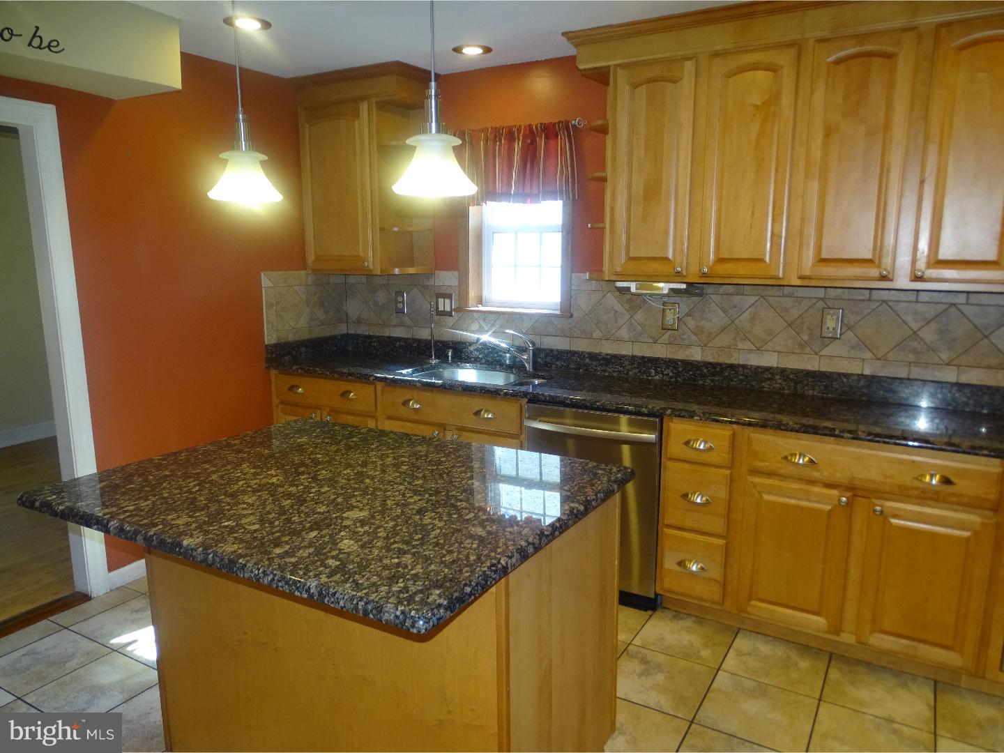 30 Woodlawn Road Warminster, PA 18974 - Photo 7 of 21 Kitchen