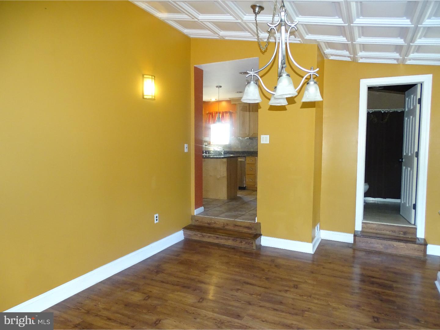 30 Woodlawn Road Warminster, PA 18974 - Photo 8 of 21 Dining Room