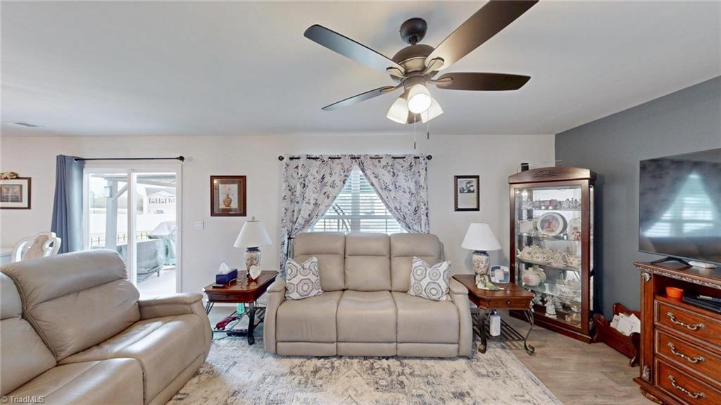 161 Jack Rabbit Court Lexington, NC 27292 - Photo 6 of 48 Gallery Image 6