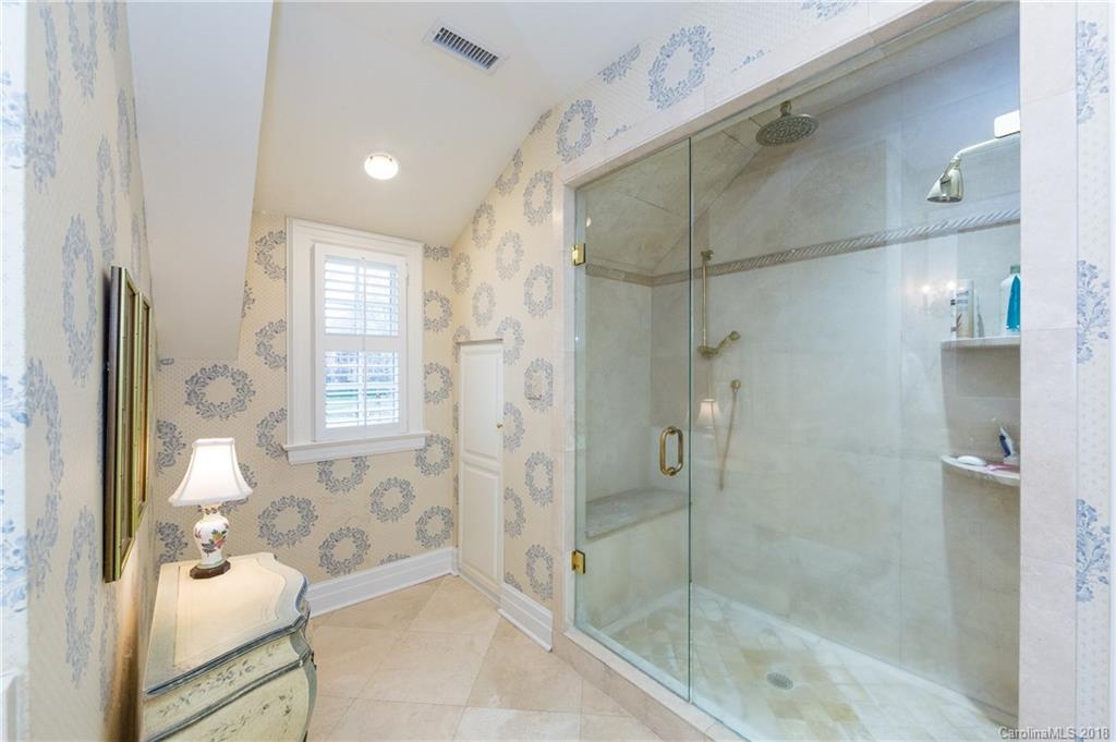 1334 Queens Road West, Unit 5 Charlotte, NC 28207 - Photo 22 of 36 Gallery Image 22