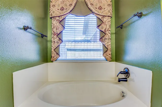 $2,100 | 20515 Spring Aspen Lane, Spring, TX 77388