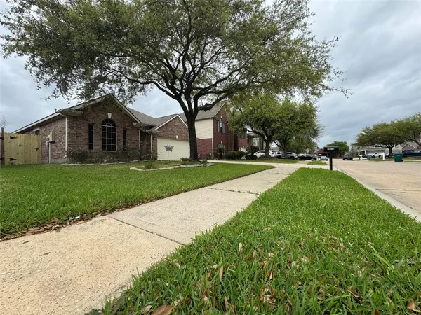 $2,000 | 20515 Spring Aspen Lane, Spring, TX 77388