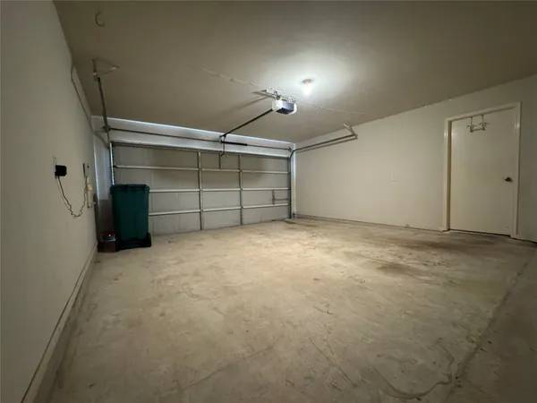 $2,000 | 20515 Spring Aspen Lane, Spring, TX 77388