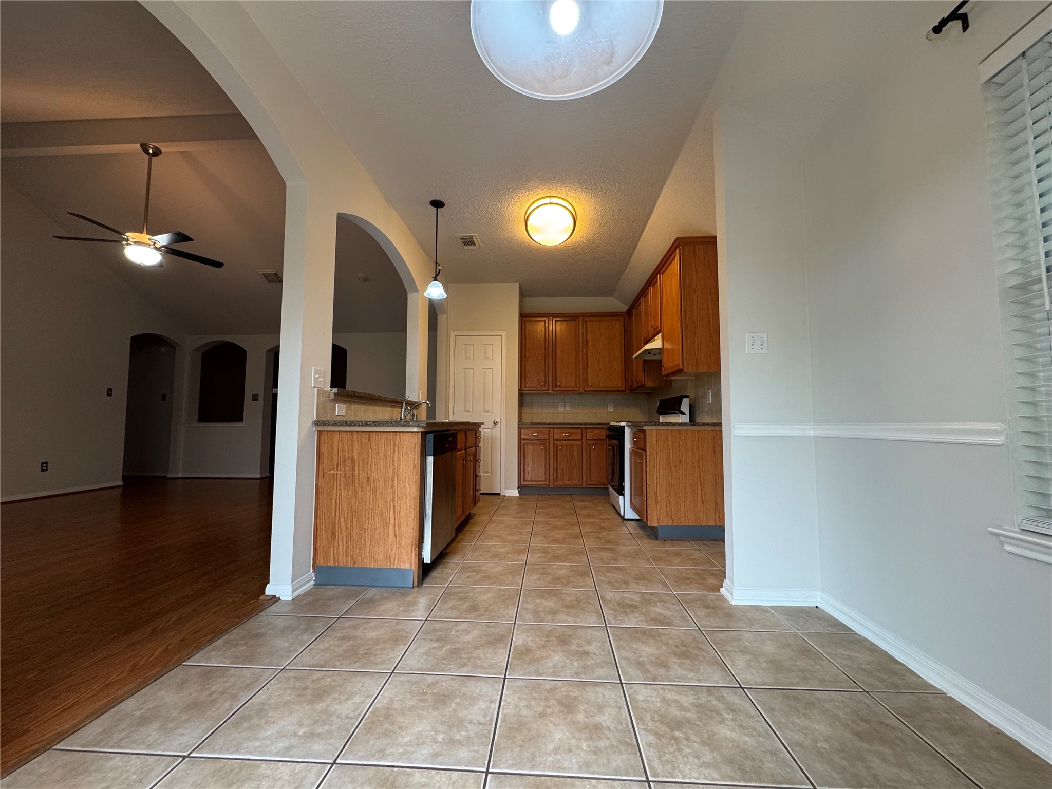 20515 Spring Aspen Lane Spring, TX 77388 - Photo 8 of 40