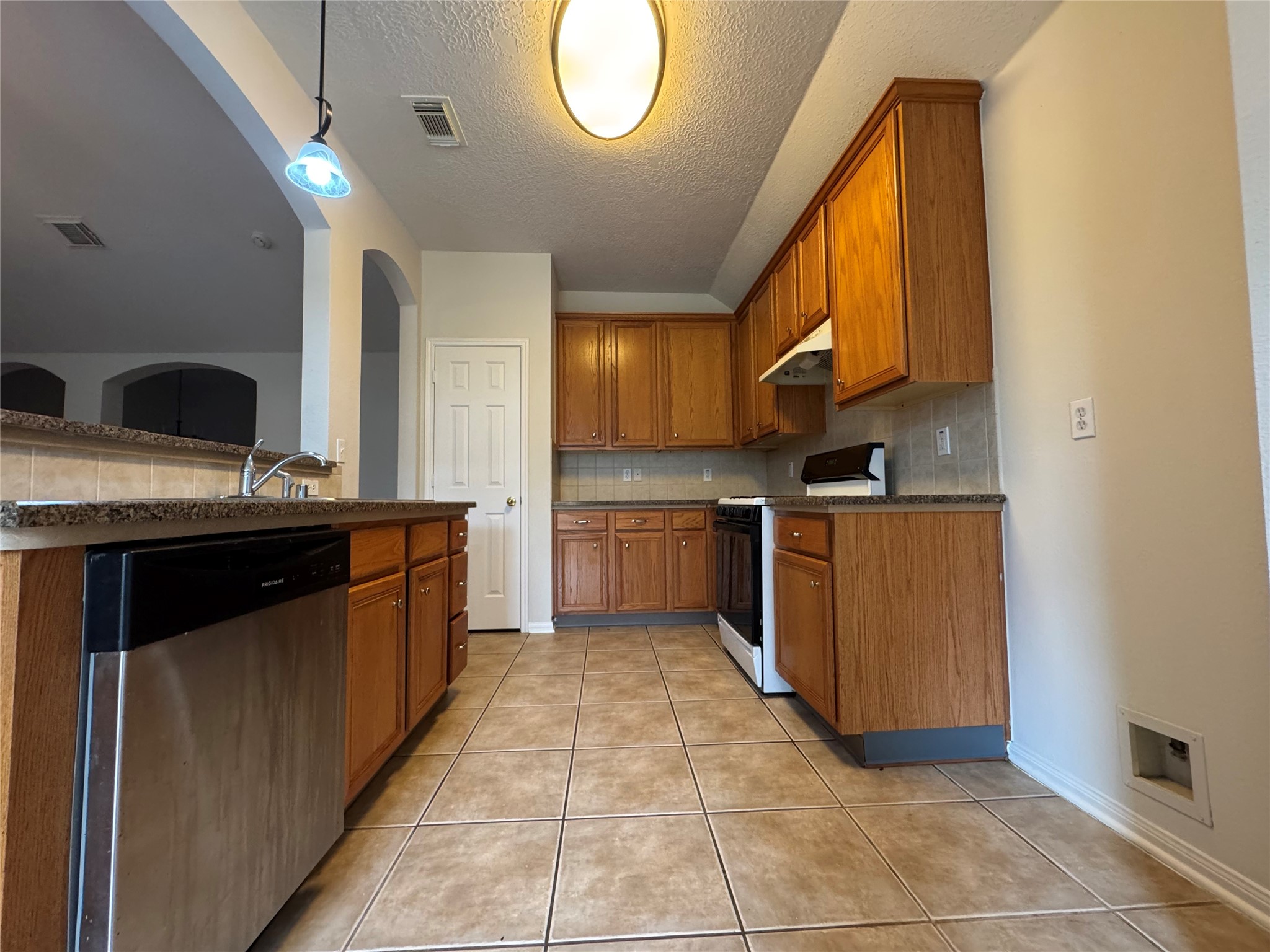 20515 Spring Aspen Lane Spring, TX 77388 - Photo 9 of 40