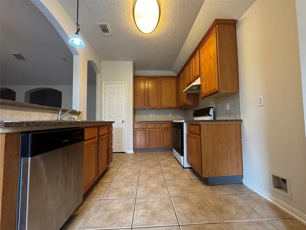 $2,000 | 20515 Spring Aspen Lane, Spring, TX 77388