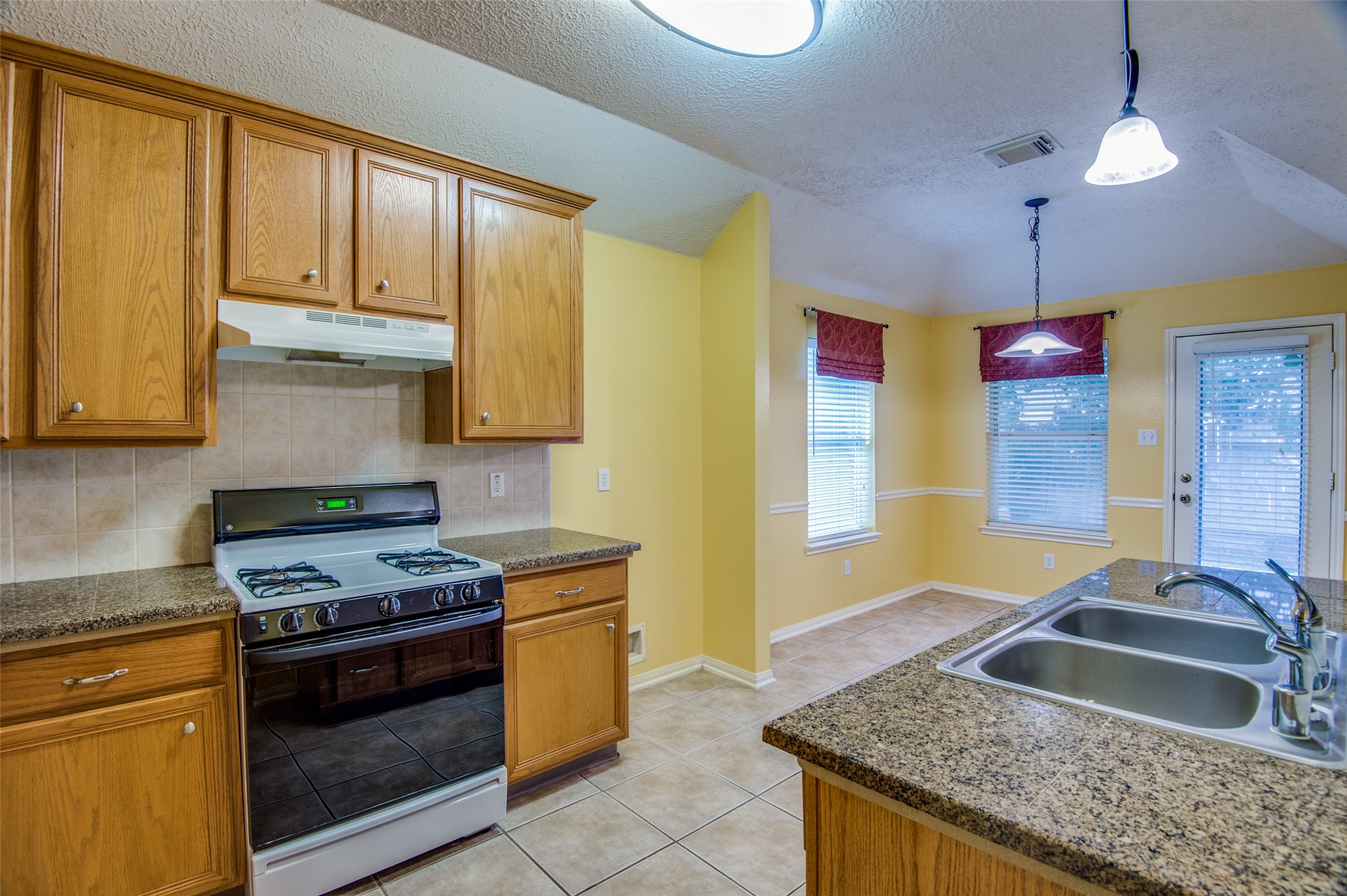 20515 Spring Aspen Lane Spring, TX 77388 - Photo 10 of 25