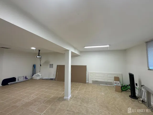 $2,900 | 16 Dawn Court, Monmouth Junction, NJ 08852