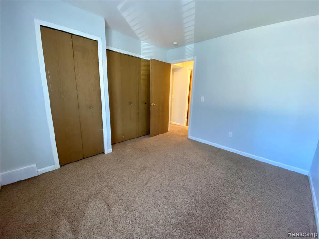 42521 Lilley Point Canton, MI 48187 - Photo 16 of 18