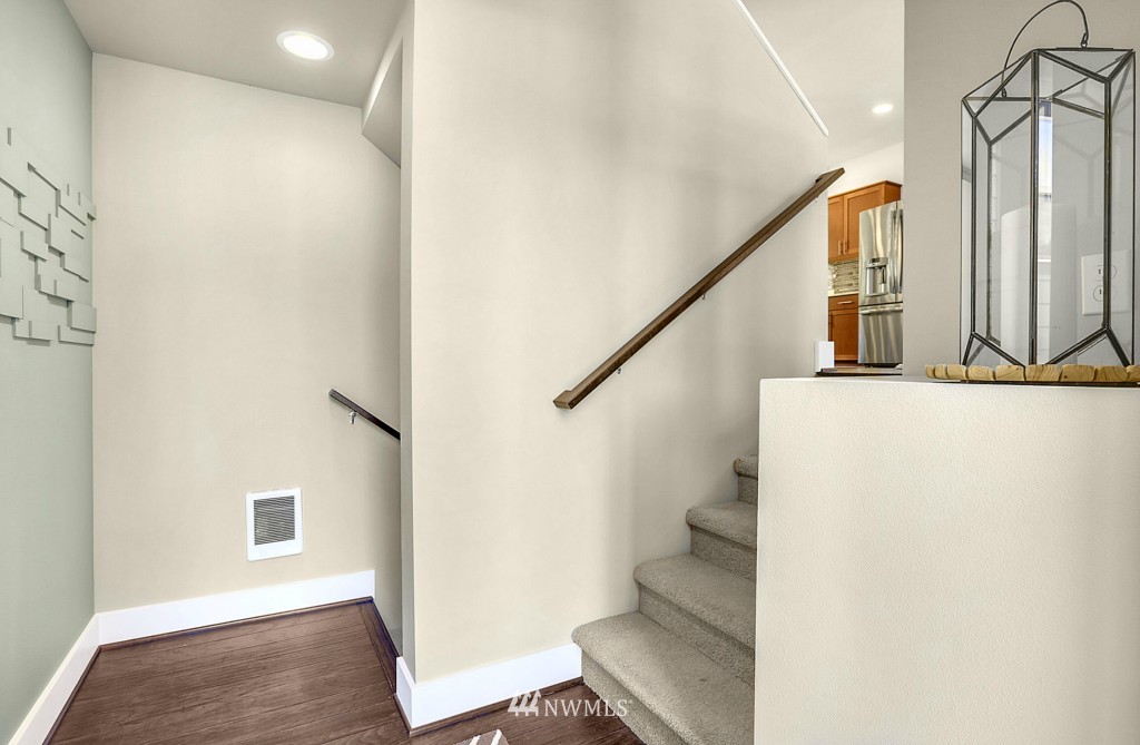 8401 130th Place Southeast, Unit B102 Renton, WA 98058 - Photo 2 of 20 Gallery Image 2
