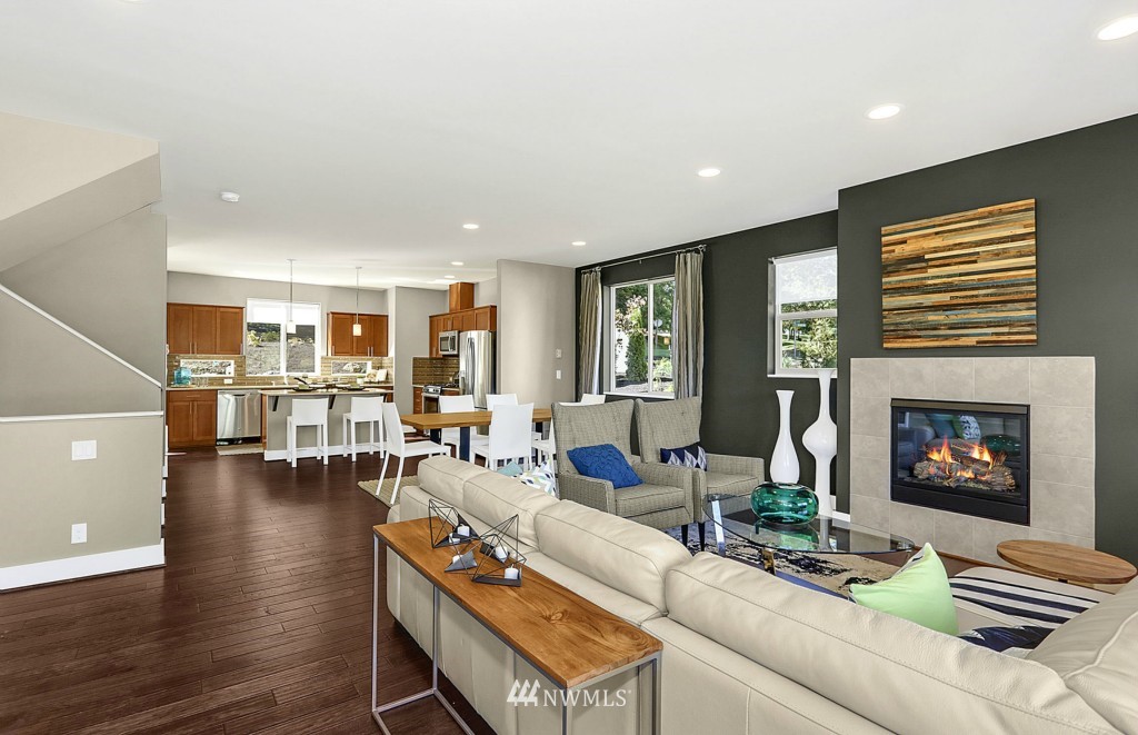 8401 130th Place Southeast, Unit B102 Renton, WA 98058 - Photo 3 of 20 Gallery Image 3