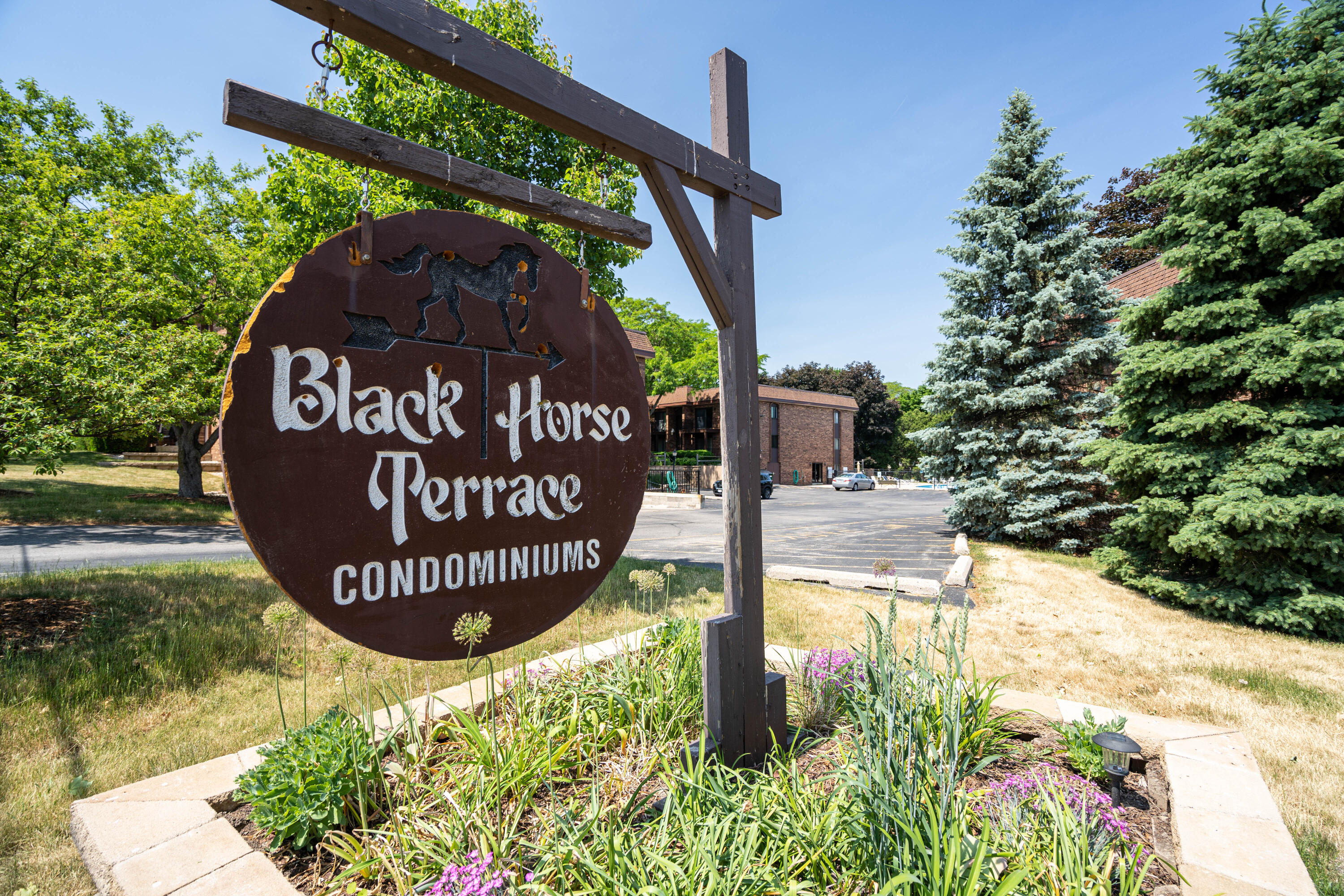 9300 West Forest Home Avenue, Unit 7, Greenfield, WI 53228 Compass