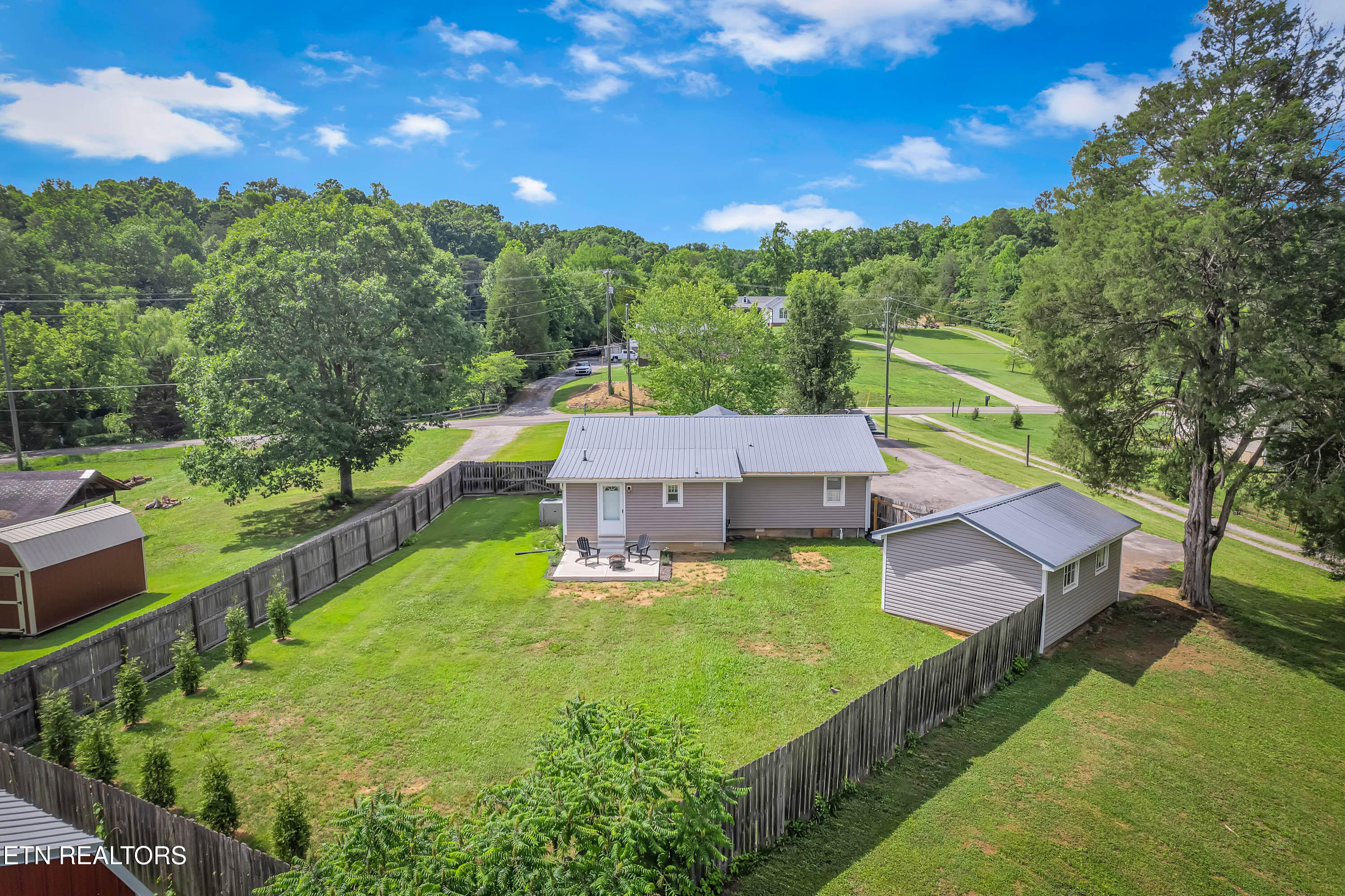 546 Pine Ridge Road Clinton, TN 37716 - Photo 2 of 32 546 Pineridge