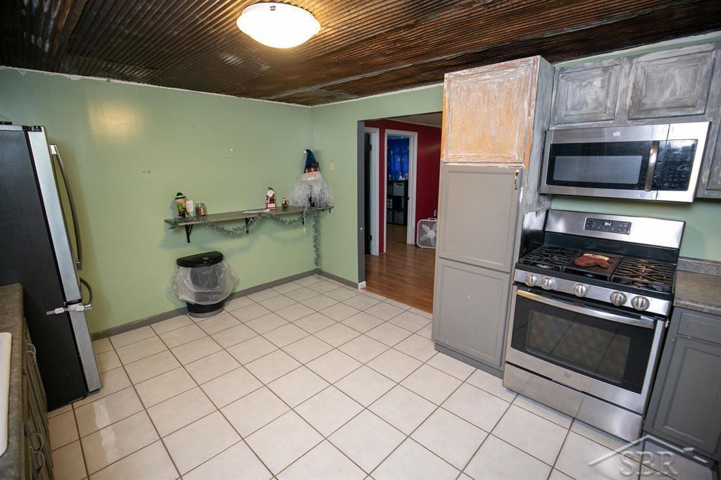 3969 West Shaffer Road Coleman, MI 48618 - Photo 11 of 35