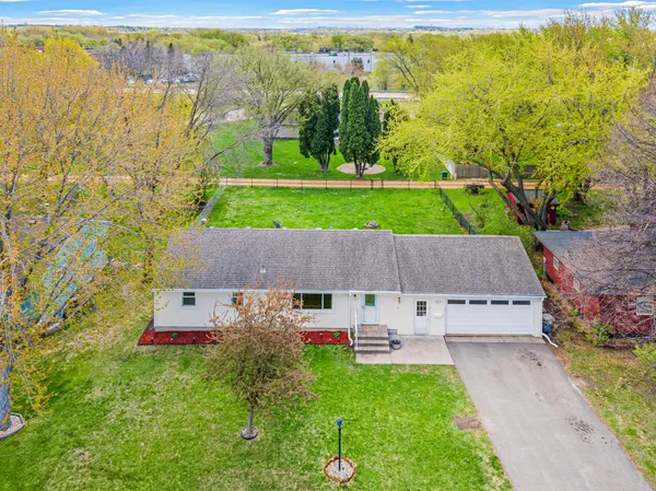 $320,000 | 1324 Valley Street, Chaska, MN 55318