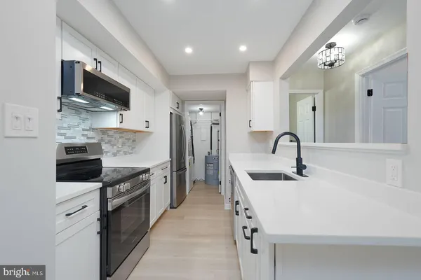 $2,500 | 20527 Shadyside Way, Unit 212, Germantown, MD 20874