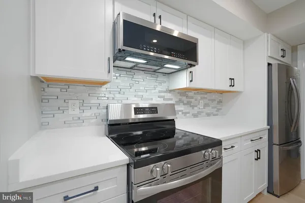 $2,500 | 20527 Shadyside Way, Unit 212, Germantown, MD 20874