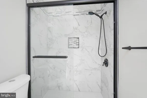 $2,500 | 20527 Shadyside Way, Unit 212, Germantown, MD 20874