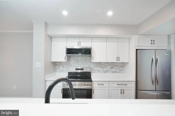 $2,500 | 20527 Shadyside Way, Unit 212, Germantown, MD 20874