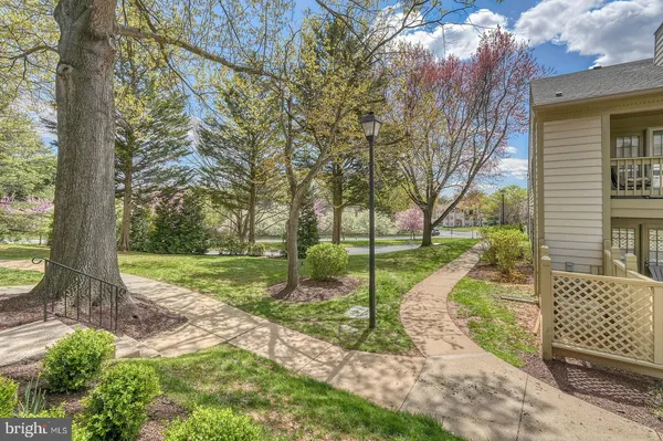 $2,500 | 20527 Shadyside Way, Unit 212, Germantown, MD 20874