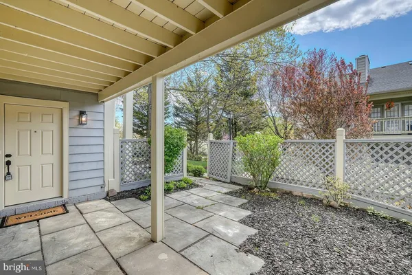 $2,500 | 20527 Shadyside Way, Unit 212, Germantown, MD 20874