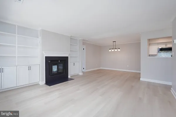 $2,500 | 20527 Shadyside Way, Unit 212, Germantown, MD 20874