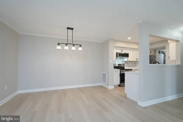 $2,500 | 20527 Shadyside Way, Unit 212, Germantown, MD 20874