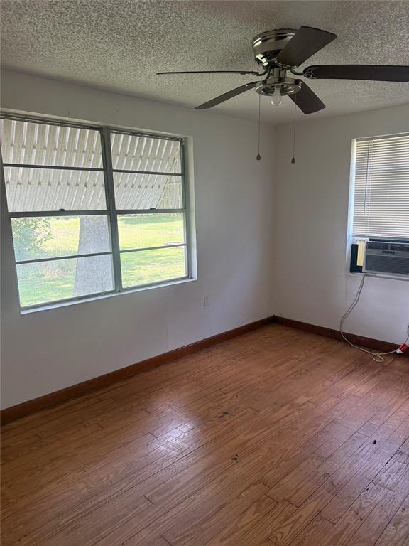1825 East Pierce Street Luling, TX 78648 - Photo 8 of 16