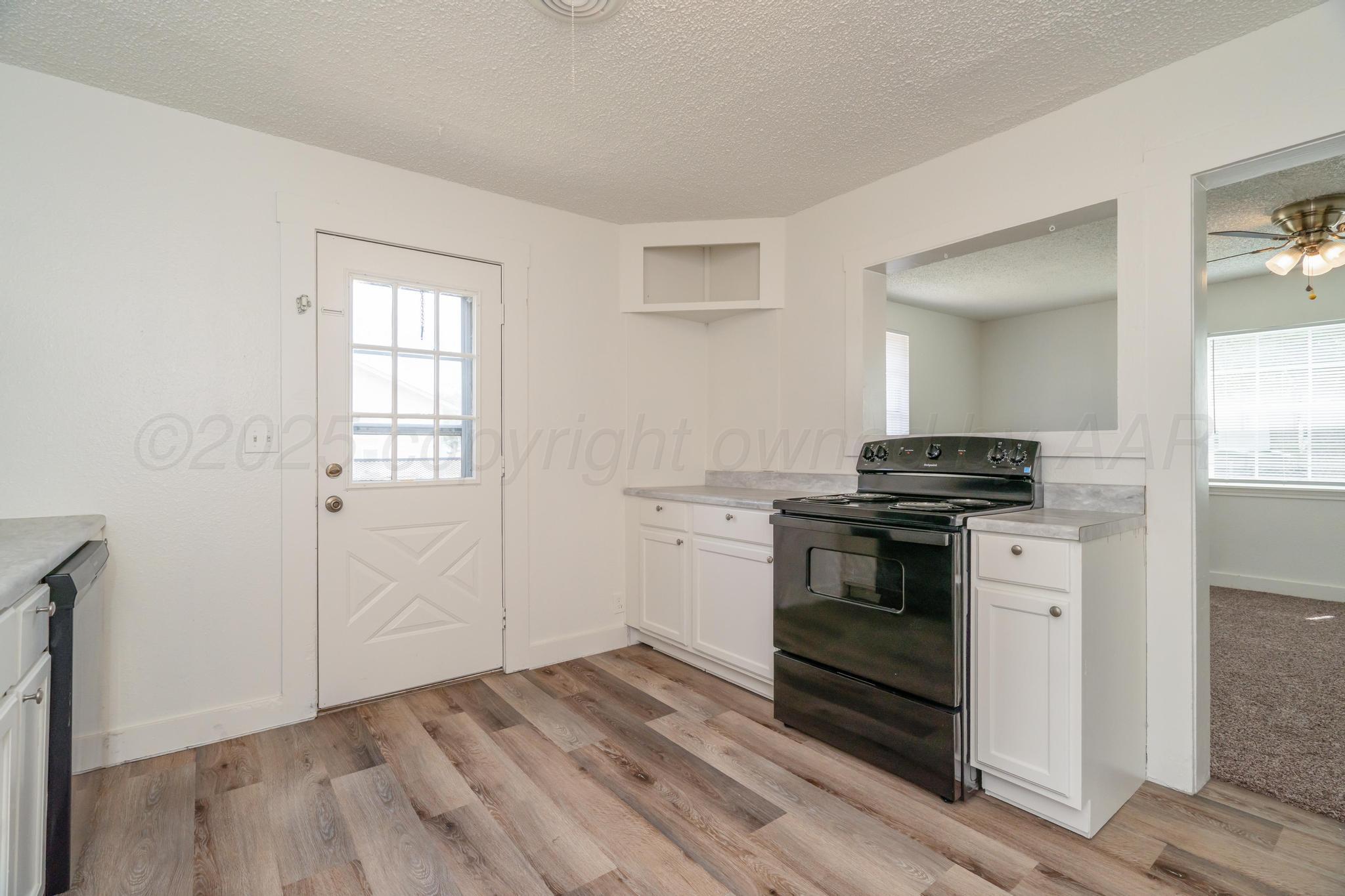 4106 South Jackson Street Amarillo, TX 79110 - Photo 12 of 30 Kitchen