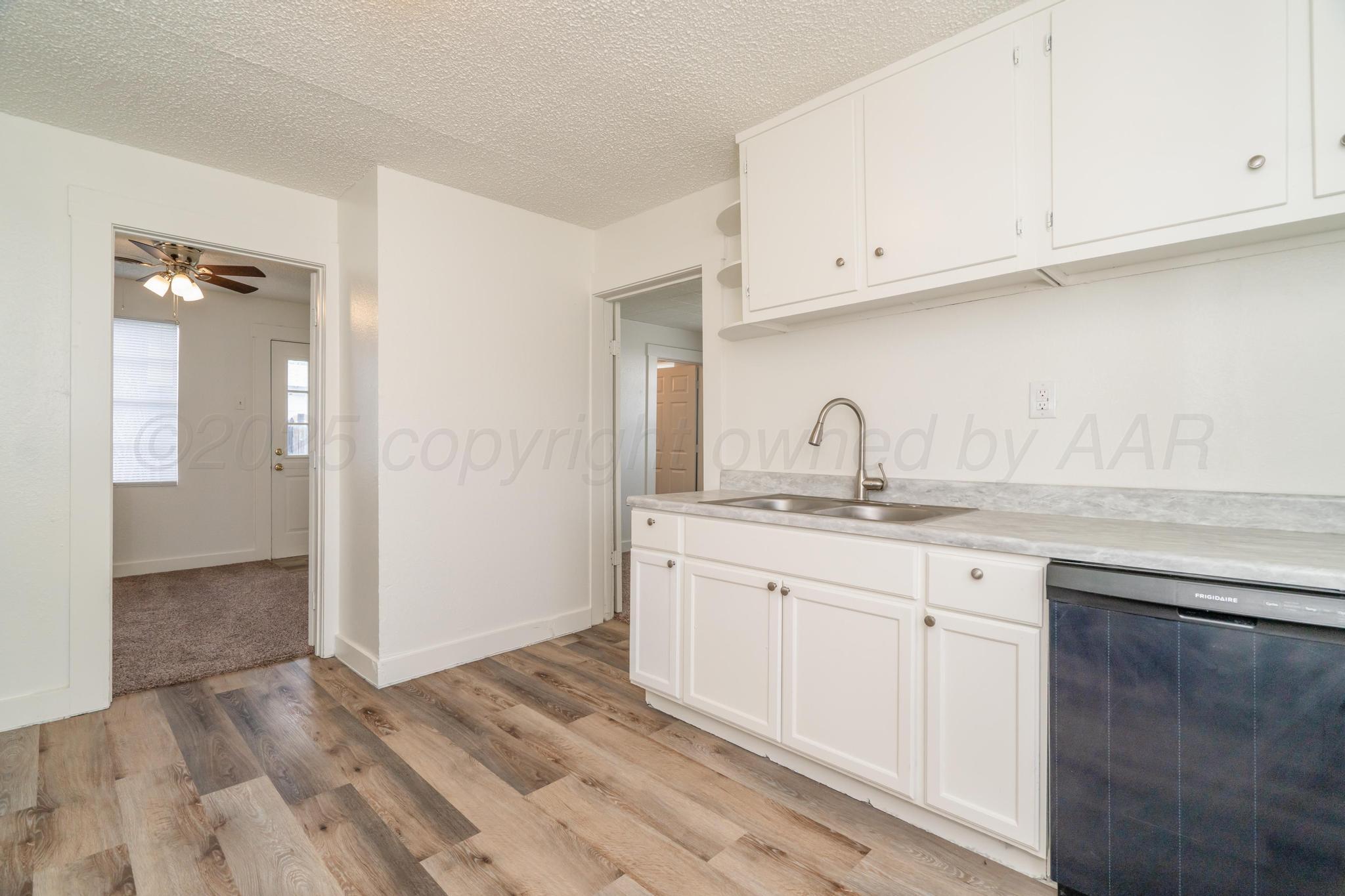 4106 South Jackson Street Amarillo, TX 79110 - Photo 13 of 30 Kitchen