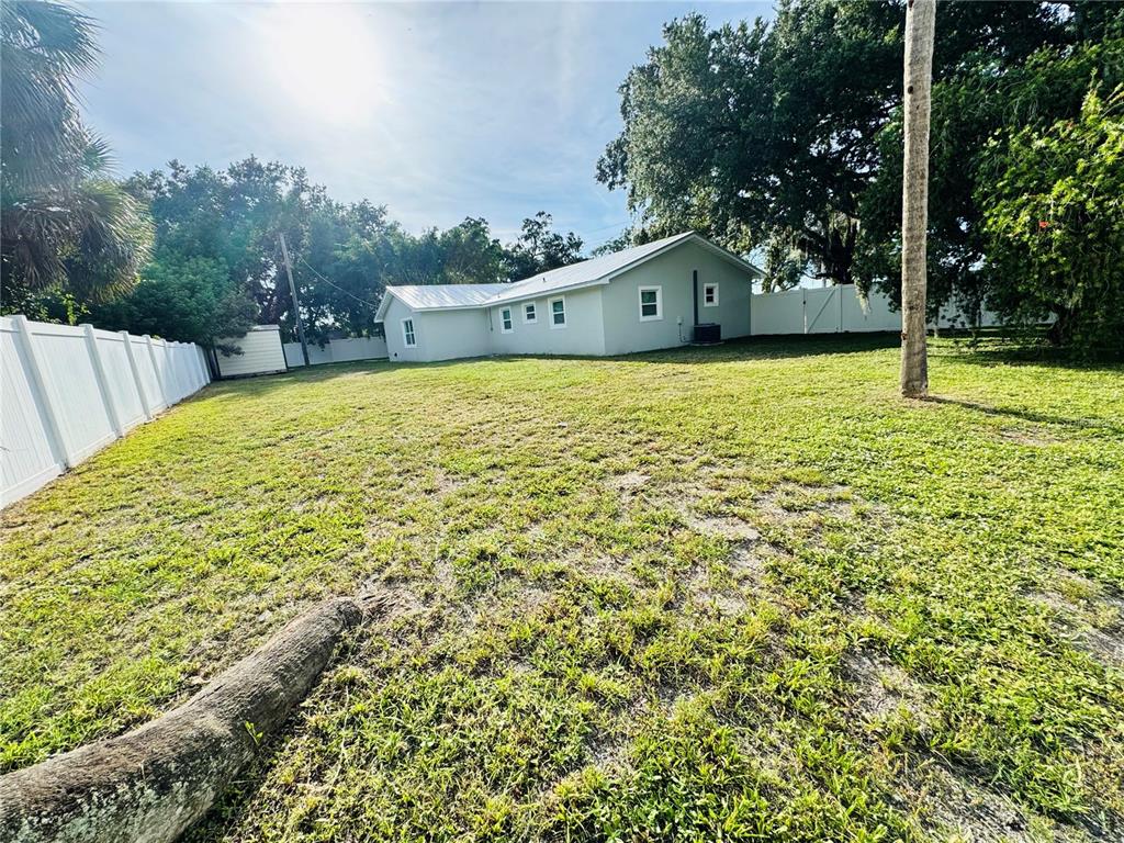 7013 Symmes Road Gibsonton, FL 33534 - Photo 17 of 20 Gallery Image 17