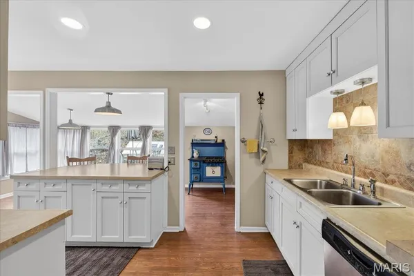 $425,000 | 370 Hencken Hollow Lane, St. Clair, MO 63077