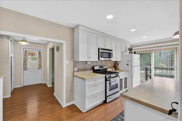 $425,000 | 370 Hencken Hollow Lane, St. Clair, MO 63077