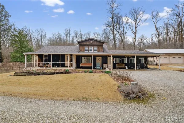 $425,000 | 370 Hencken Hollow Lane, St. Clair, MO 63077