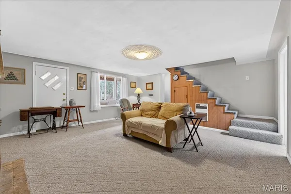 $425,000 | 370 Hencken Hollow Lane, St. Clair, MO 63077