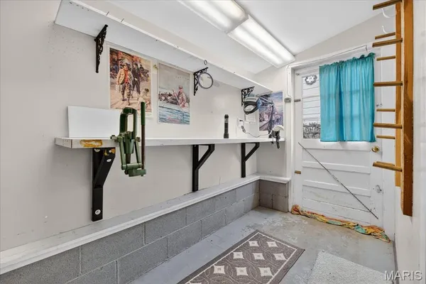 $425,000 | 370 Hencken Hollow Lane, St. Clair, MO 63077