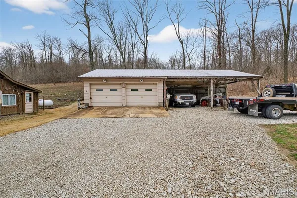 $425,000 | 370 Hencken Hollow Lane, St. Clair, MO 63077