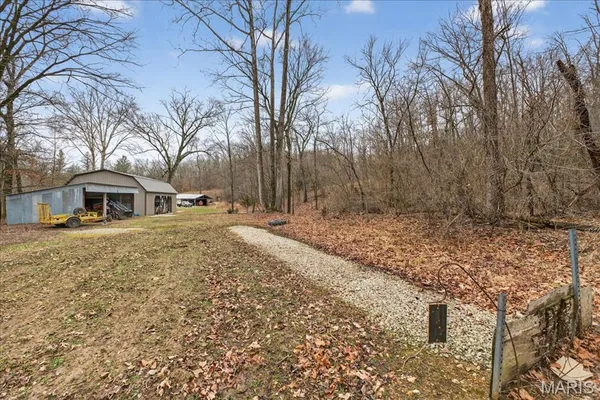 $425,000 | 370 Hencken Hollow Lane, St. Clair, MO 63077