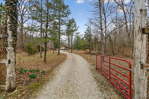$425,000 | 370 Hencken Hollow Lane, St. Clair, MO 63077