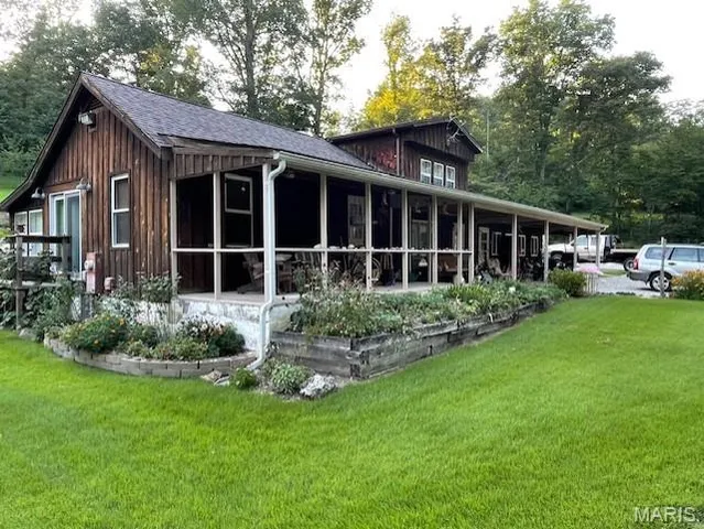 $450,000 | 370 Hencken Hollow Lane, St. Clair, MO 63077