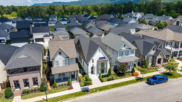 $859,900 | 9423 Purbeck Lane, Ooltewah, TN 37363
