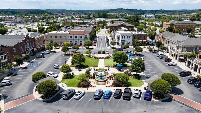 $859,900 | 9423 Purbeck Lane, Ooltewah, TN 37363