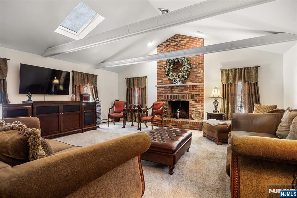 10 Moonshadow Court Butler, NJ 07405 - Photo 15 of 32