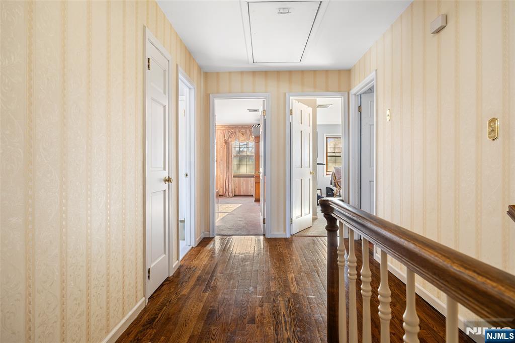 10 Moonshadow Court Butler, NJ 07405 - Photo 18 of 32