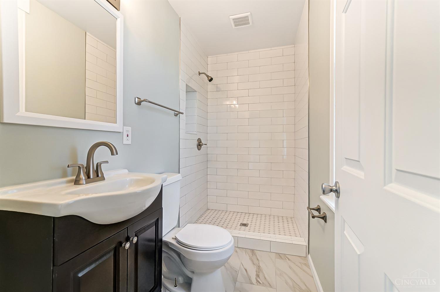 4417 Plainville Road Cincinnati, OH 45227 - Photo 19 of 25