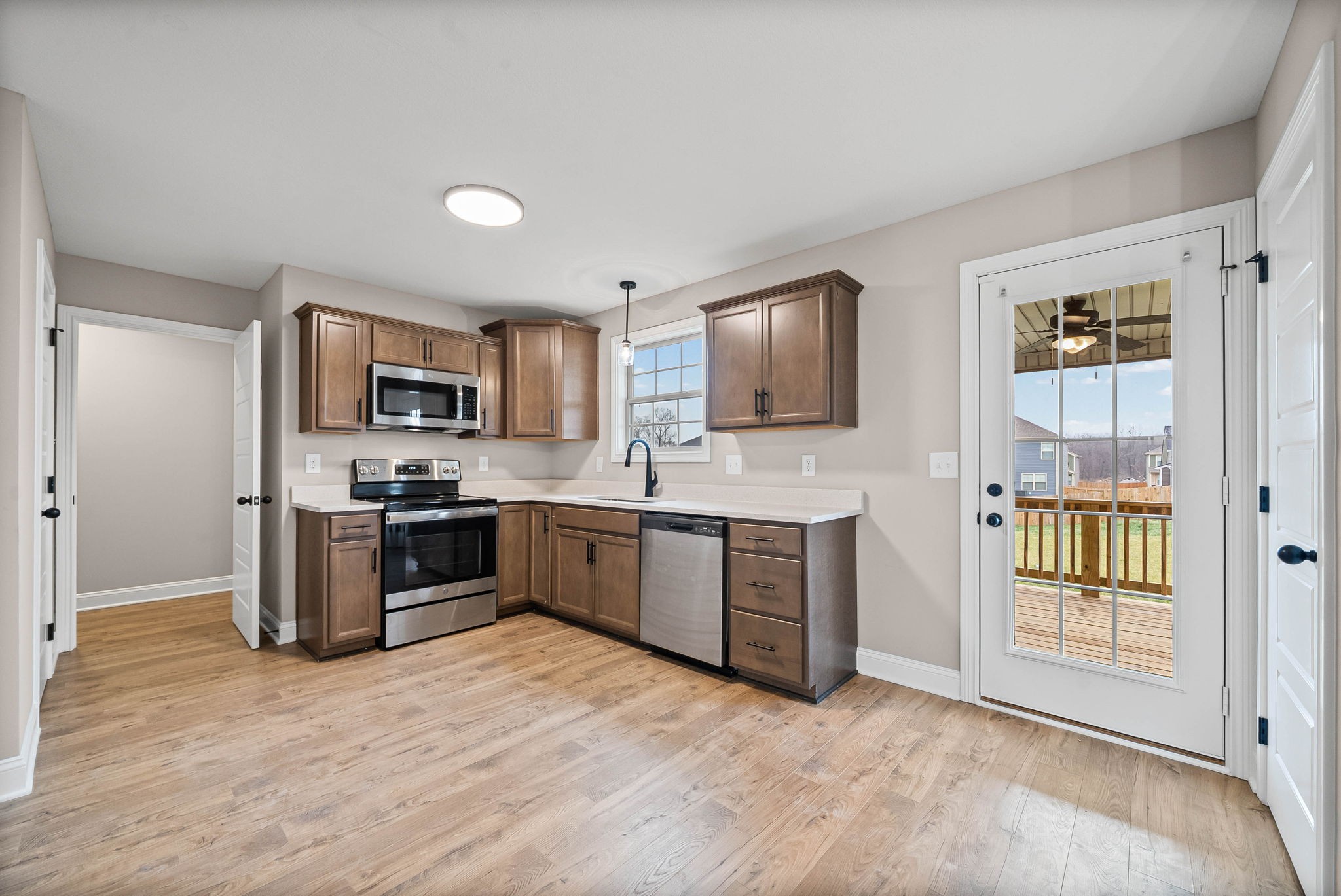 3553 Torrington Lane Clarksville, TN 37042 - Photo 11 of 33