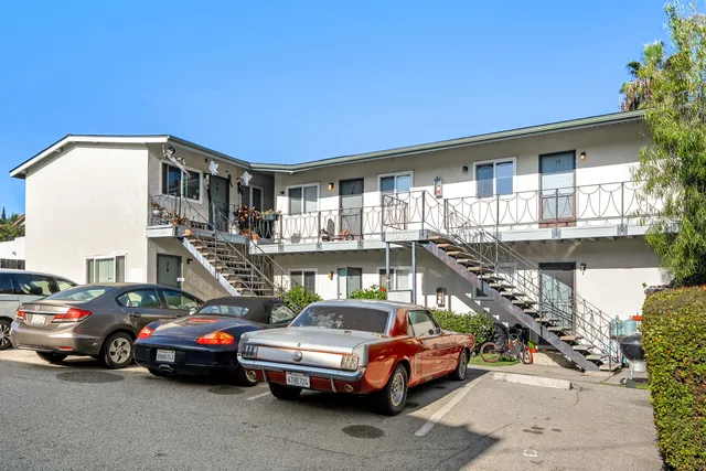 $2,950,000 | 1011 Laguna Street, Santa Barbara, CA 93101